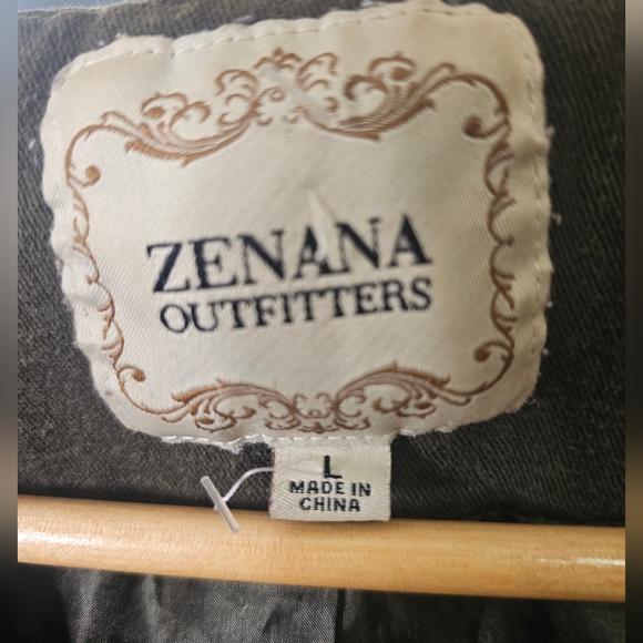 Zenana Outfitters: Olive/Army Green Zipper-Button Hooded Utility Jacket | NWOT💛 - Picture 3 of 7